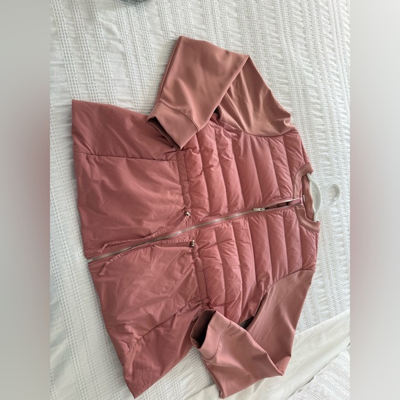 Lululemon down filled cinch waist jacket - Picture 2 of 9
